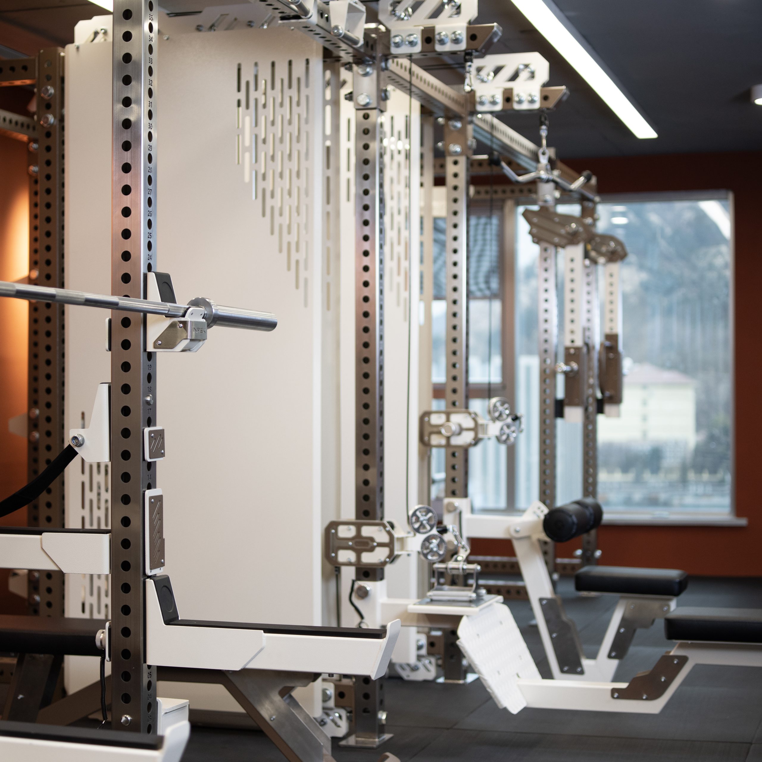 How to Choose a Power Rack: The Ultimate Guide for Your Home Gym